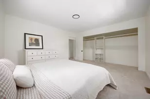 180 N Liberty St, Delaware, OH 43015 - Photo 28