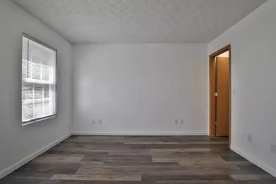 2710 Patrick Henry Avenue, Columbus, OH 43207 - Photo 18