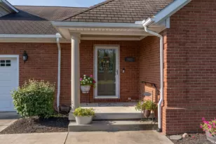1082 Damon Dr, Washington Court House, OH 43160 - Photo 2