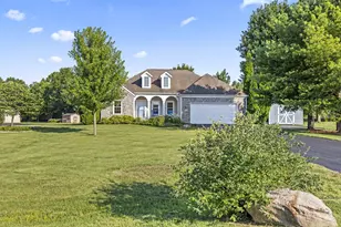 1203 Winding Creek Ln, Delaware, OH 43015 - Photo 2
