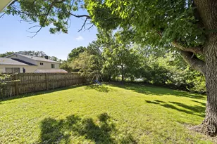 617 Oak Hollow Ct, Columbus, OH 43228 - Photo 30