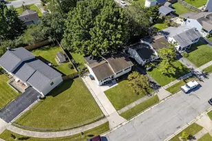 617 Oak Hollow Ct, Columbus, OH 43228 - Photo 34