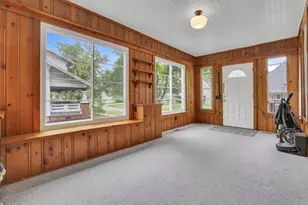 426 W 6th St, Marysville, OH 43040 - Photo 8
