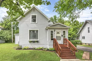 426 W 6th St, Marysville, OH 43040 - Photo 2