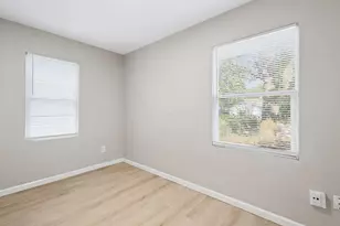 2622 Hiawatha St, Columbus, OH 43211 - Photo 12