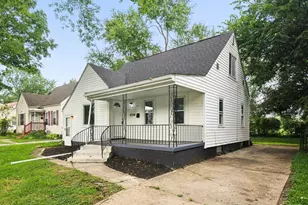2350 Vendome Dr S, Columbus, OH 43219 - Photo 2