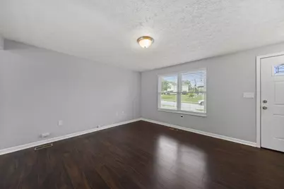 4431 Hickory Wood Drive, Columbus, OH 43228 - Photo 10