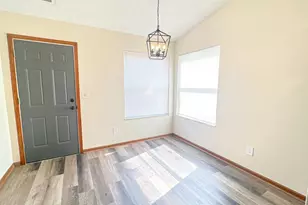 7442 Oakmeadows Dr, Worthington, OH 43085 - Photo 6