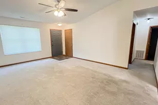 7442 Oakmeadows Dr, Worthington, OH 43085 - Photo 10