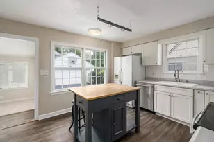 1640 Barrington Rd, Columbus, OH 43221 - Photo 10