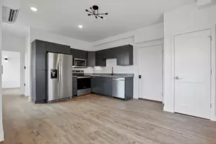 595 E Broad St, Columbus, OH 43215 - Photo 12