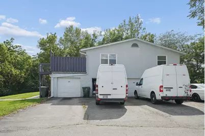 699 Cherry Hollow Road #A, Columbus, OH 43228 - Photo 2