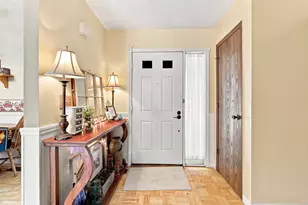 3795 Secretariat Ct, Columbus, OH 43221 - Photo 6