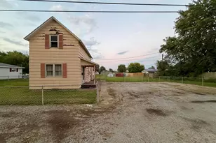 1322 Grace St, Washington Court House, OH 43160 - Photo 1