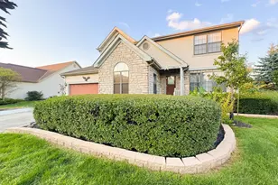2598 Hoover Crossing Way, Grove City, OH 43123 - Photo 2