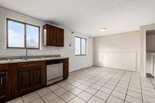 2411 Red Rock Blvd, Grove City, OH 43123 - Photo 8
