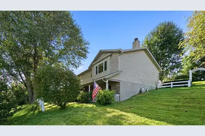 1355 Carrie Circle, Zanesville, OH 43701 - Photo 4
