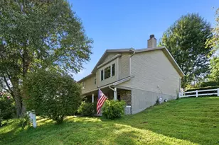 1355 Carrie Cir, Zanesville, OH 43701 - Photo 4