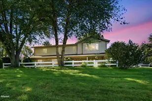 1355 Carrie Cir, Zanesville, OH 43701 - Photo 1
