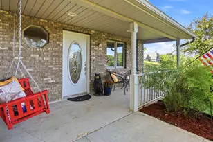 1355 Carrie Cir, Zanesville, OH 43701 - Photo 6