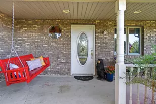 1355 Carrie Cir, Zanesville, OH 43701 - Photo 8