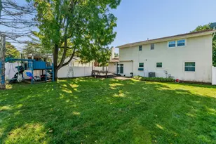 6910 Roundelay Rd N, Reynoldsburg, OH 43068 - Photo 4