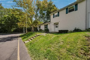 2853 Avati Dr, Columbus, OH 43207 - Photo 4
