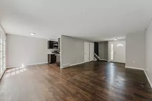 2853 Avati Dr, Columbus, OH 43207 - Photo 12