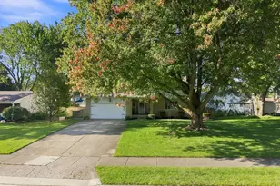727 Old Coach Rd, Westerville, OH 43081 - Photo 2