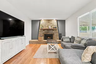 727 Old Coach Rd, Westerville, OH 43081 - Photo 24