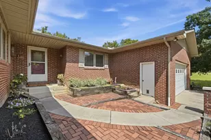 5421 Harrisburg Georgesville Rd, Grove City, OH 43123 - Photo 2