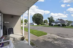 586 E Main St, Logan, OH 43138 - Photo 6
