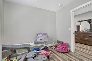 586 E Main St, Logan, OH 43138 - Photo 26