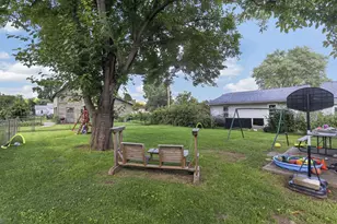 586 E Main St, Logan, OH 43138 - Photo 36