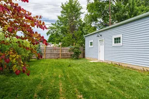 3781 Eisenhower Rd, Columbus, OH 43224 - Photo 34