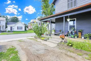 210 N Walnut St, Logan, OH 43138 - Photo 4