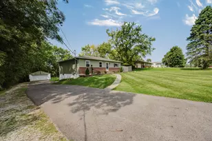 2835 Kunz Rd, Galloway, OH 43119 - Photo 2