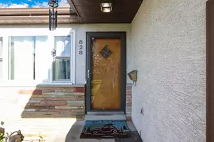 828 Wiltshire Rd, Columbus, OH 43204 - Photo 2