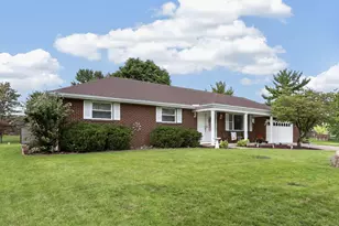 6129 Hickory Lawn Ct, Grove City, OH 43123 - Photo 2