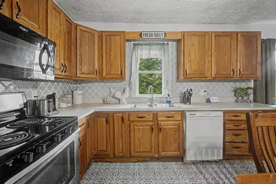8940 Green Valley Road, Mount Vernon, OH 43050 - Photo 12
