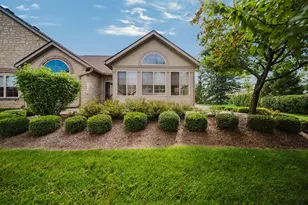 4374 Crimson Maple Ln, Westerville, OH 43082 - Photo 2