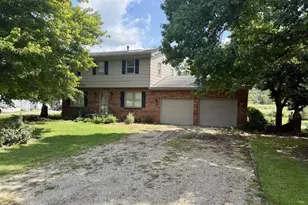 5724 Old Logan Rd SE, Lancaster, OH 43130 - Photo 2