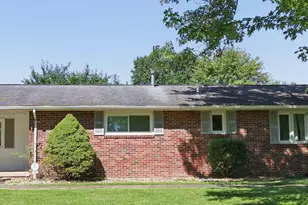 3967 Skyline Dr, Zanesville, OH 43701 - Photo 2