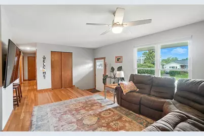 3890 Tamara Drive, Grove City, OH 43123 - Photo 6