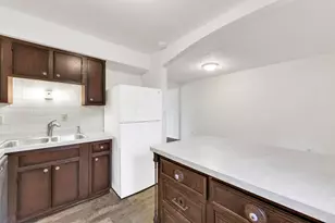 631 Simbury St, Columbus, OH 43228 - Photo 8