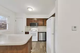 631 Simbury St, Columbus, OH 43228 - Photo 10
