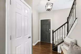 1572 Whitcombe Way, Columbus, OH 43228 - Photo 6