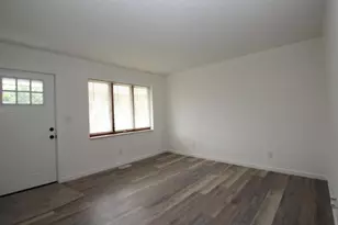 310 N Yencer St, Baltimore, OH 43105 - Photo 6