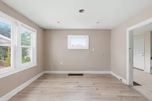 1482 E 26th Ave, Columbus, OH 43211 - Photo 12