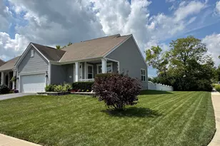 247 Cloverhill Dr, Galloway, OH 43119 - Photo 2